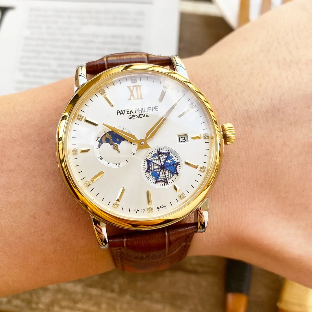 【High-end replica】💰1440! Patek.Philippe's premium men's watch features a four-hand separated moon design, exquisite craftsmanship, originality, nobility and gentlemanly style. Using fully automatic mechanical movement, top-grade 316 stainless steel case, imported calfskin strap, mineral super mirror, size 41*13